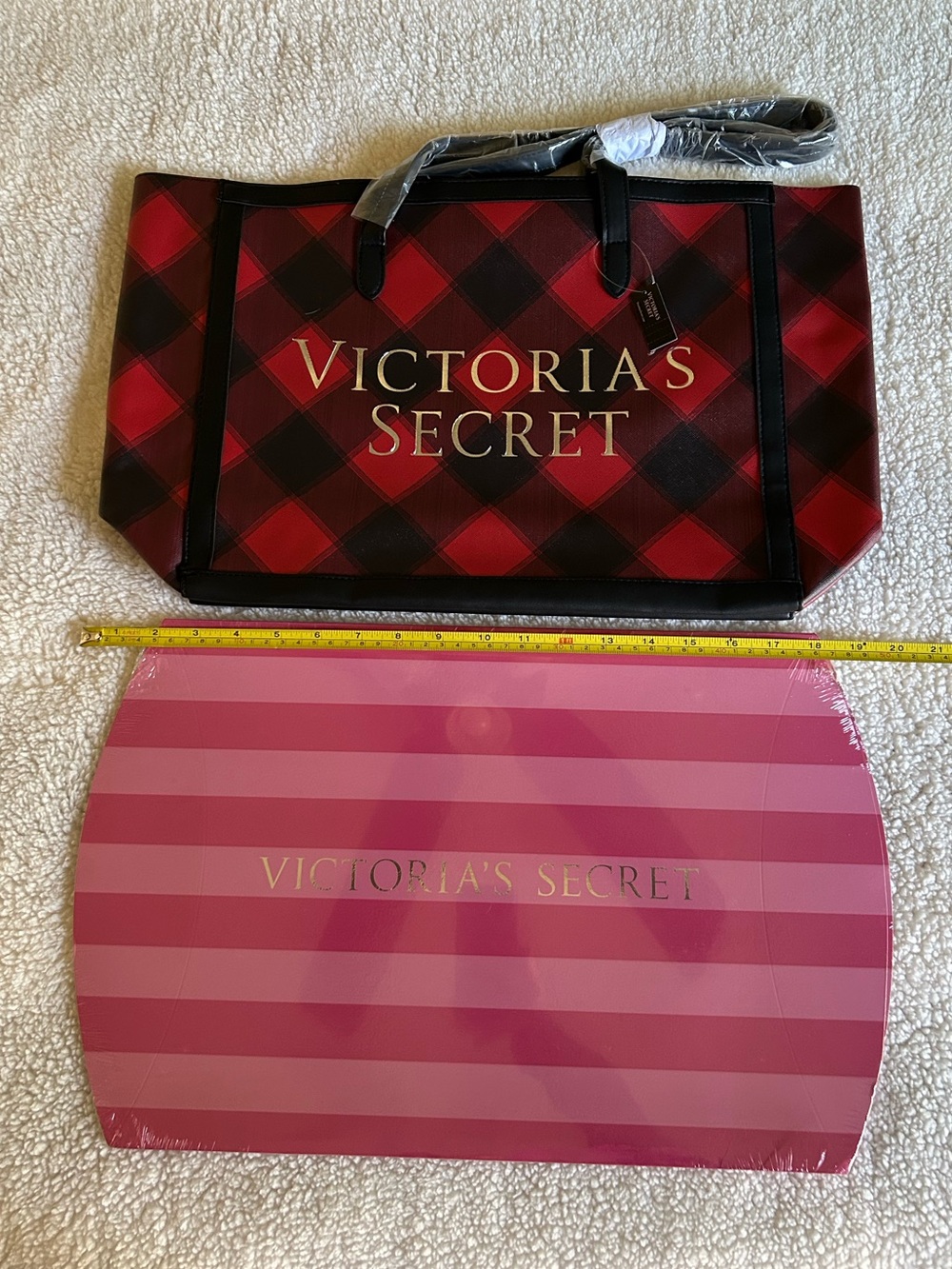 VS Holiday Tote and Vintage Gift Box